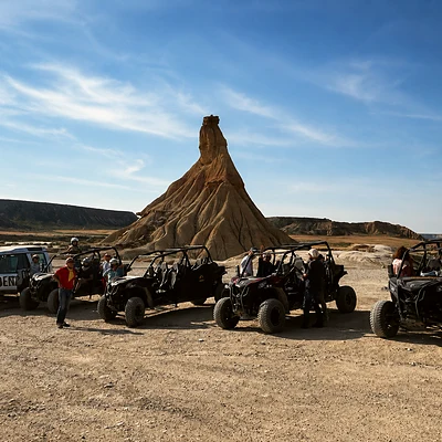 Grupo de empresa en las Bardenas Reales con Màrius Gutiérrez